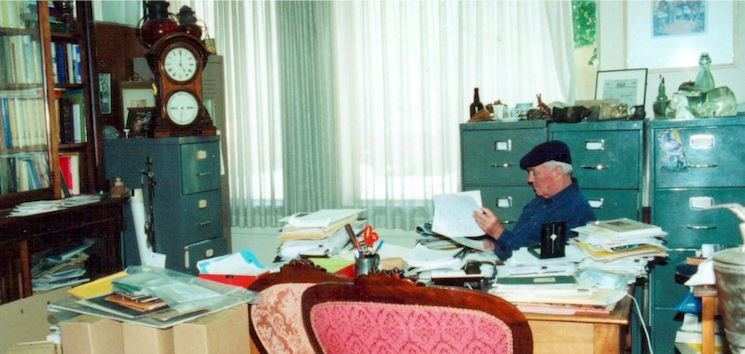 Frank Strahan in University of Melbourne Archives, Barry Street offices, c1995