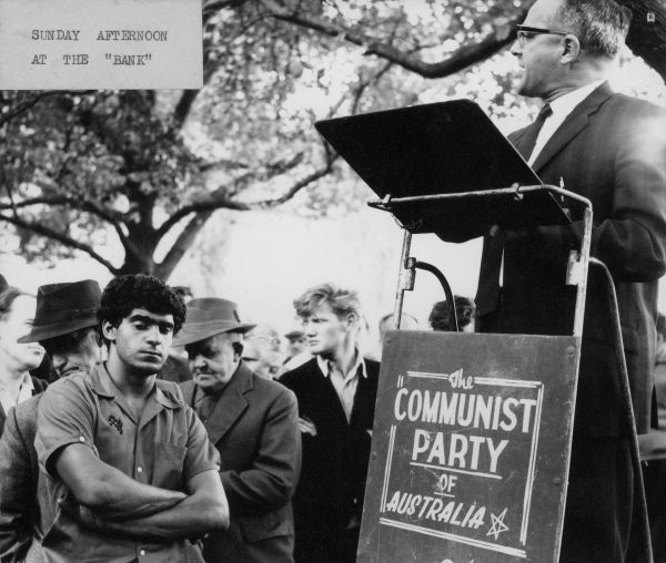 1991.0152.00099 ‘Bernie Taft addressing listeners at Yarra Bank in Melbourne, on behalf of the Communist Party’ by John Brant Ellis 
