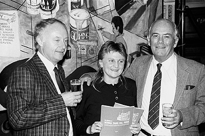 Frank Strahan (right) with John Rickard and Maryanne McCubbin