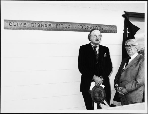 Sir Edward Dunlop and Roy Douglas Wright at Clive Disher Field Laboratory, University of Melbourne, Media and Publication Services Office Collection, 2003.0003.00487